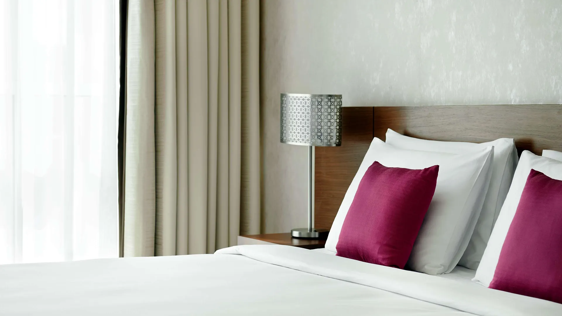Hyatt Place Dubai Baniyas Square