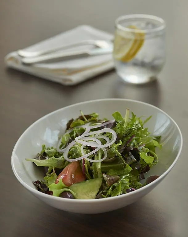 Hyatt Place Dubai Baniyas Square 4*,