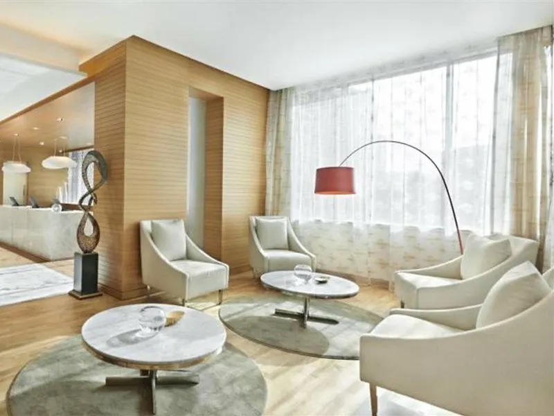 Hyatt Place Dubai Baniyas Square Hotel